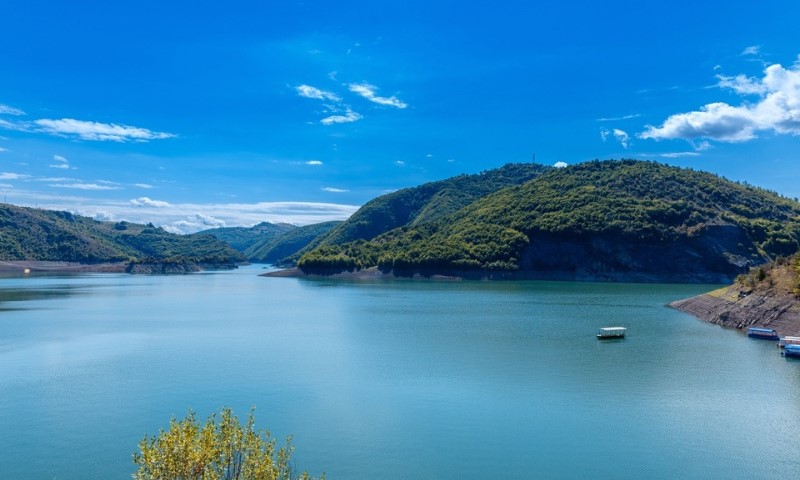 Specijalni prirodni rezervat jezera i reke Uvac